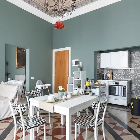 Duomo Housing Apartment *