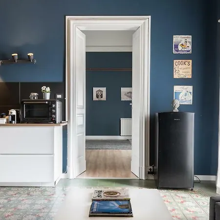 Duomo Housing شقة